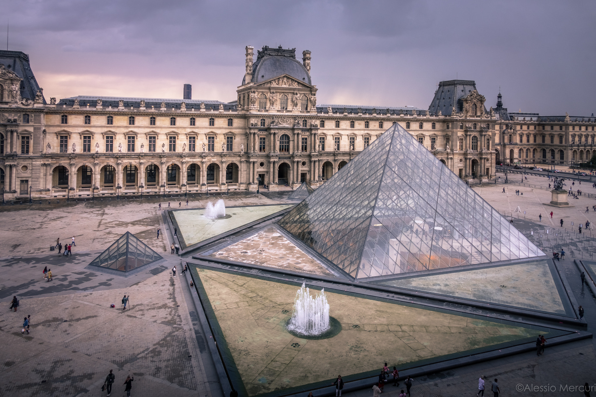 Best Things to Do at the Louvre Museum, Paris