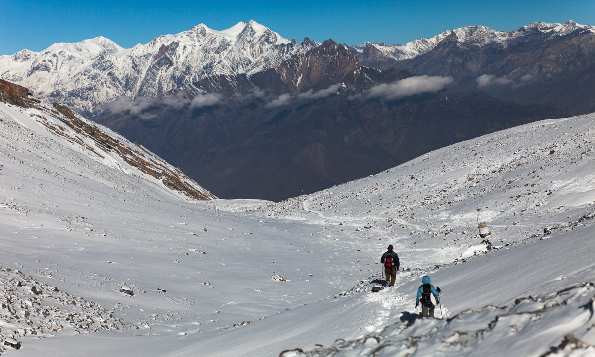 Beginning the descent to Muktinath in the fresh snow