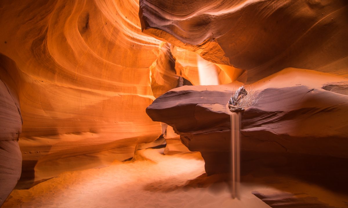 Antelope-Canyon-Arizona-Most-Beautiful-Place-to-Visit-in-USA