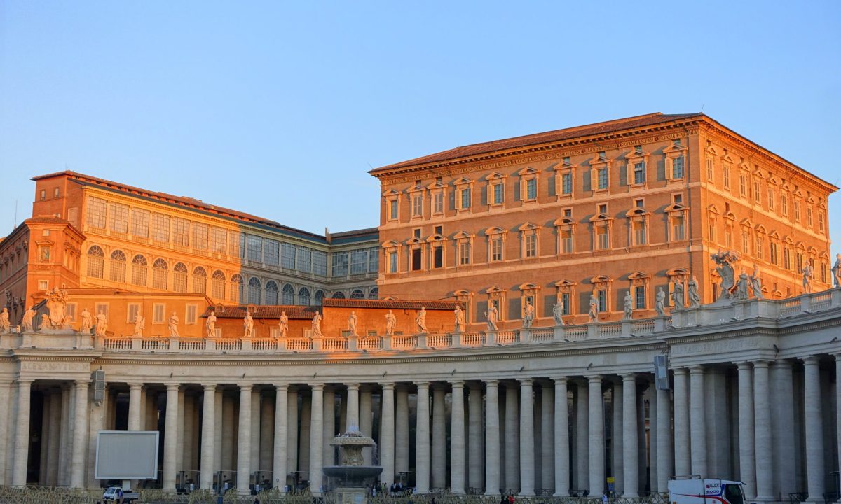 Apostolic Palace, Vatican City - Largest Palaces in the World