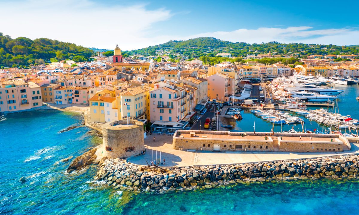 View of the city of Saint-Tropez, you can move here by issuing a French residence permit for financially independent persons