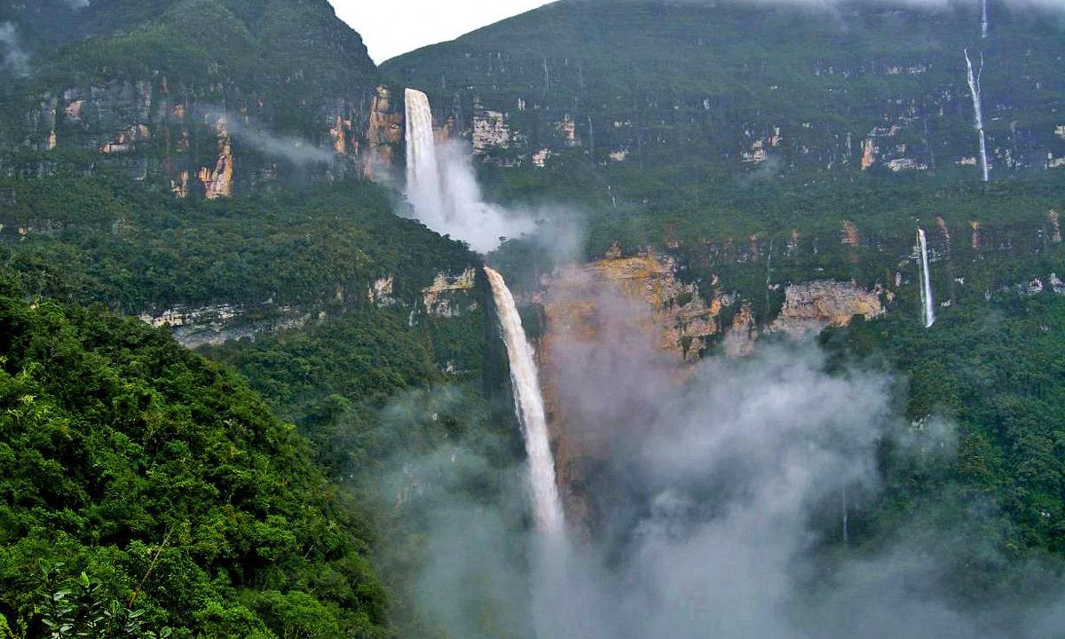 Cataratas las Tres Hermanas, Peru - Highest Waterfalls in the World