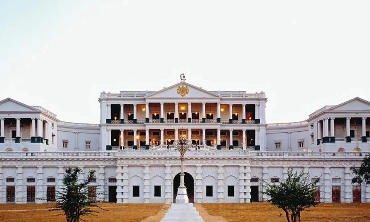 Falaknuma Palace, India - Largest Palaces in the World