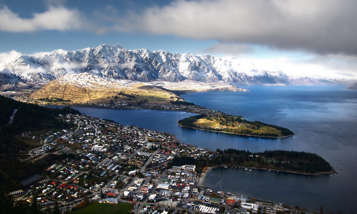 Queenstown-Most-Beautiful-Places-to-Visit-in-New-Zealand