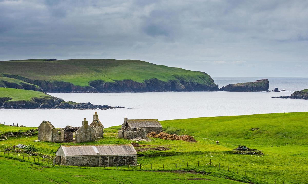 Shetland-Islands-Northeastern-coast-Most-Beautiful-Place-to-Visit-in-Scotland