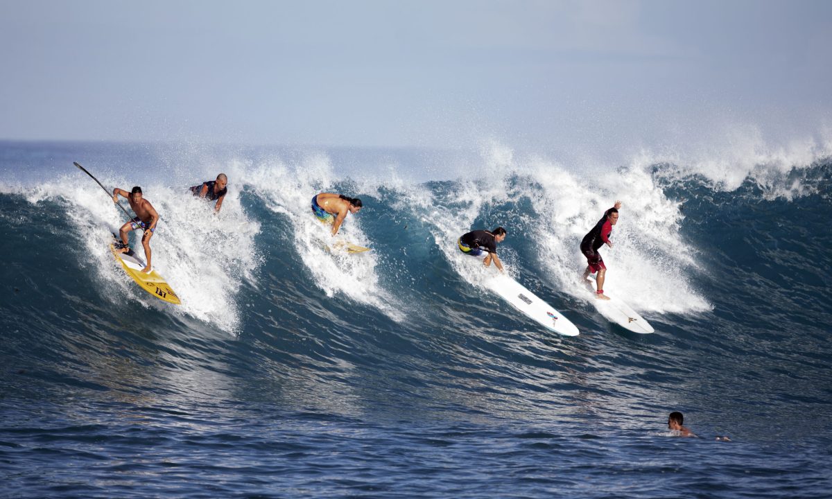 Teahupo'o-Tahiti-French-Polynesia-Best-Beaches-for-Sea-Surfing-in-World