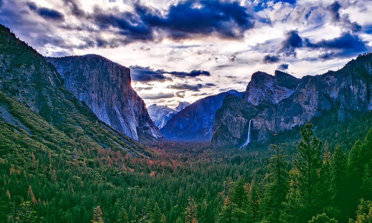 Yosemite-National-Park-California-Most-Beautiful-Place-to-Visit-in-USA